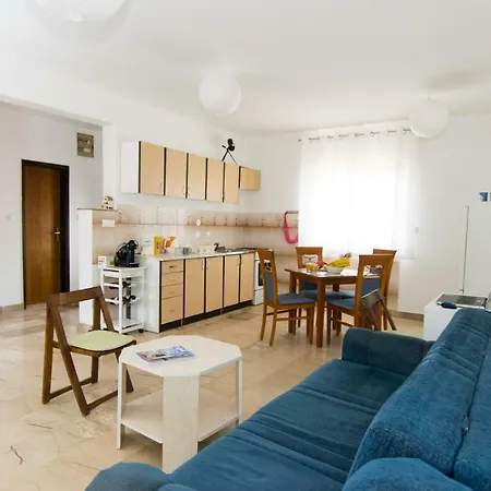 Apartment Apartman Figa *